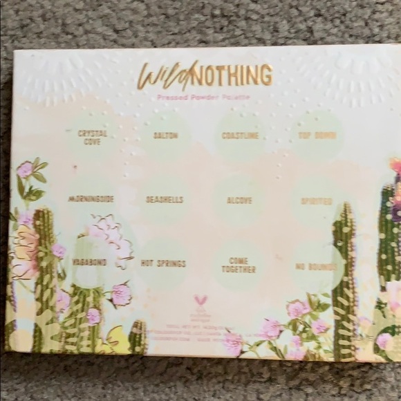 Eye shadow palette from Colour Pop - Picture 4 of 4